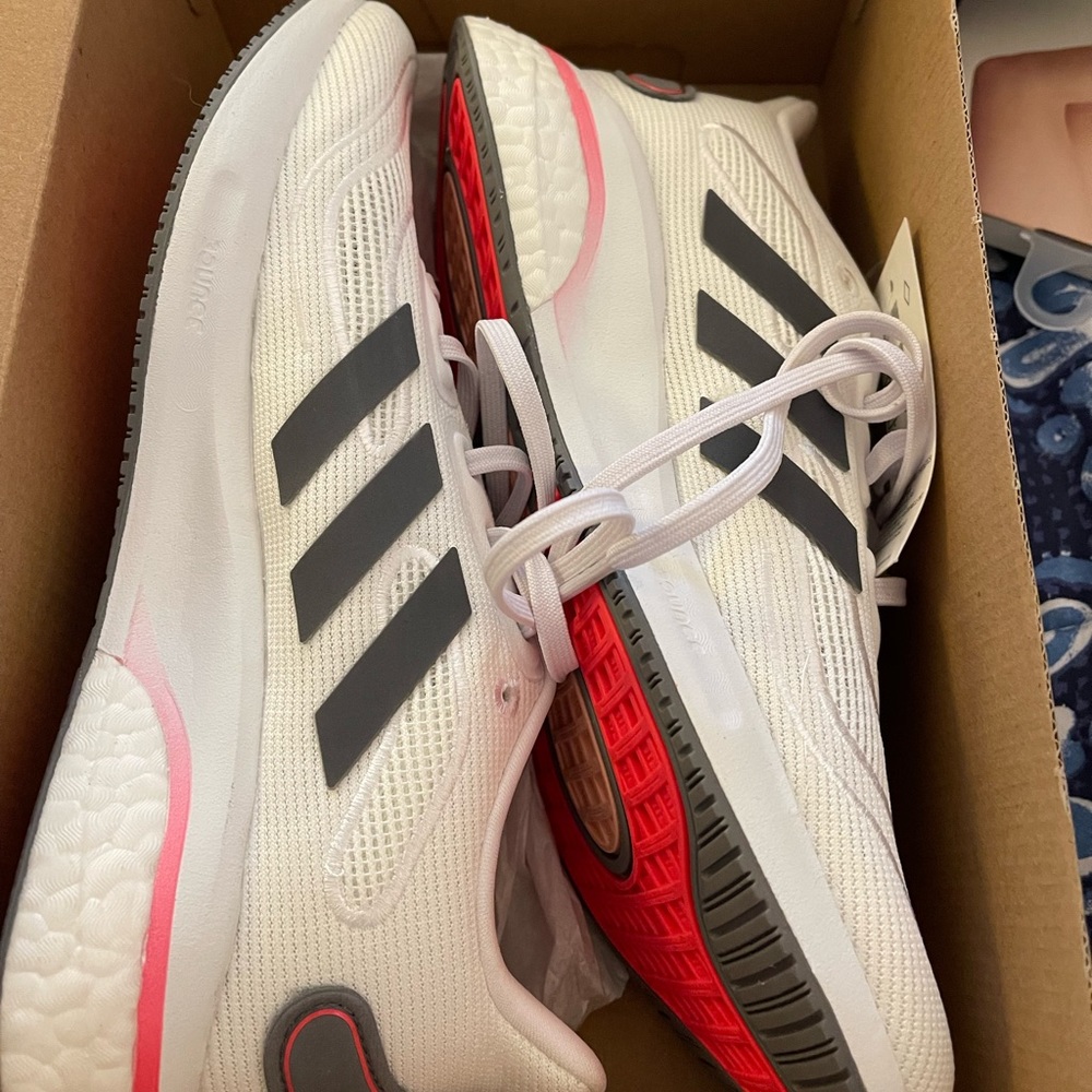 NWT And in original box! Sz 71/2 Adidas Supernova